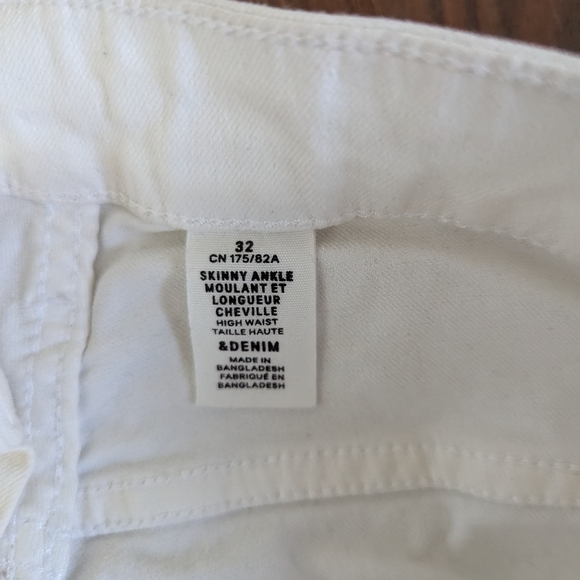 NWOT White High-Waist Skinny Ankle Jeans - Picture 2 of 3
